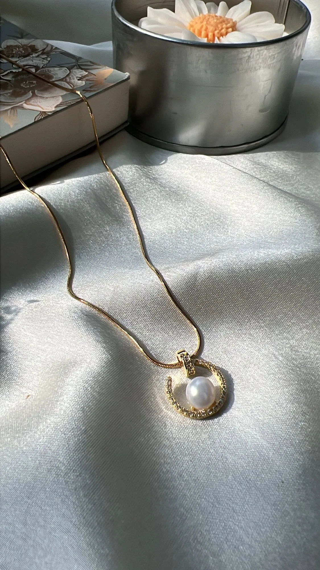 Aroha pearl neckchain