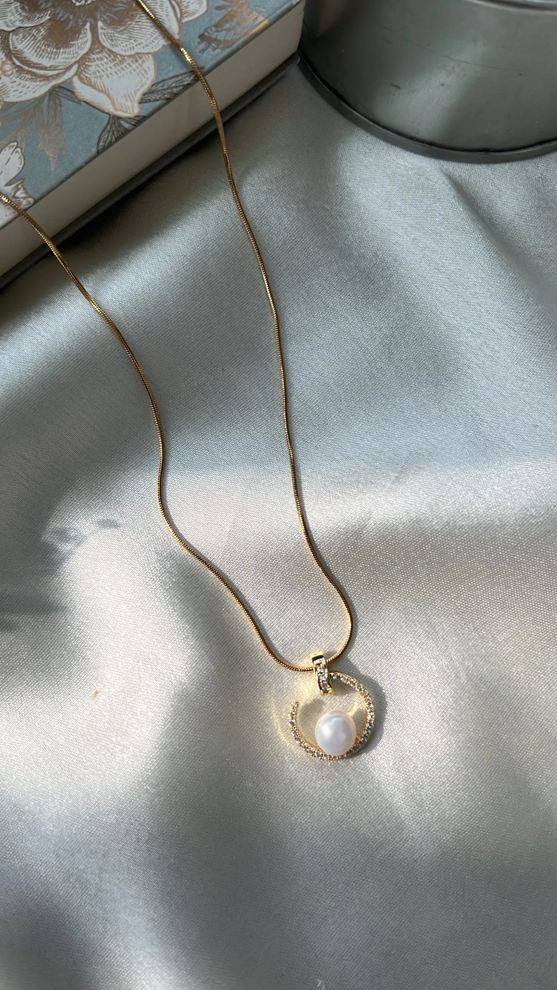 Aroha pearl neckchain