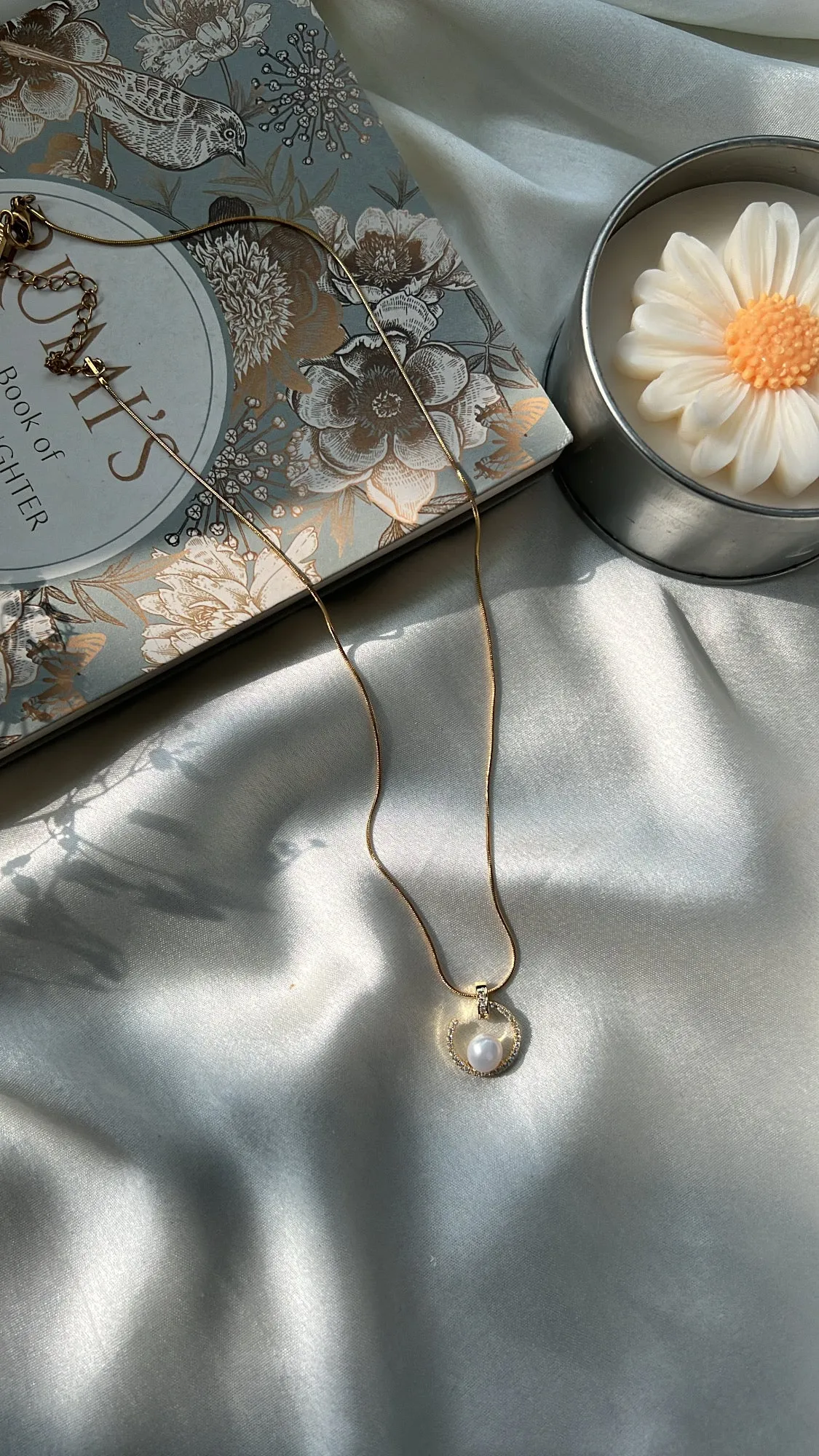 Aroha pearl neckchain