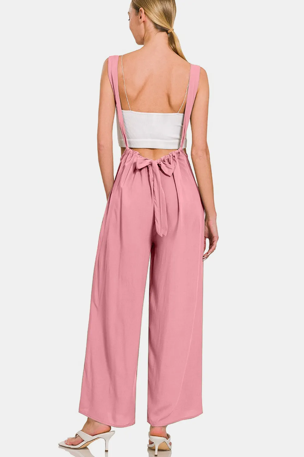 Chic Wide-Leg Overalls with Functional Pockets and Stylish Straps
