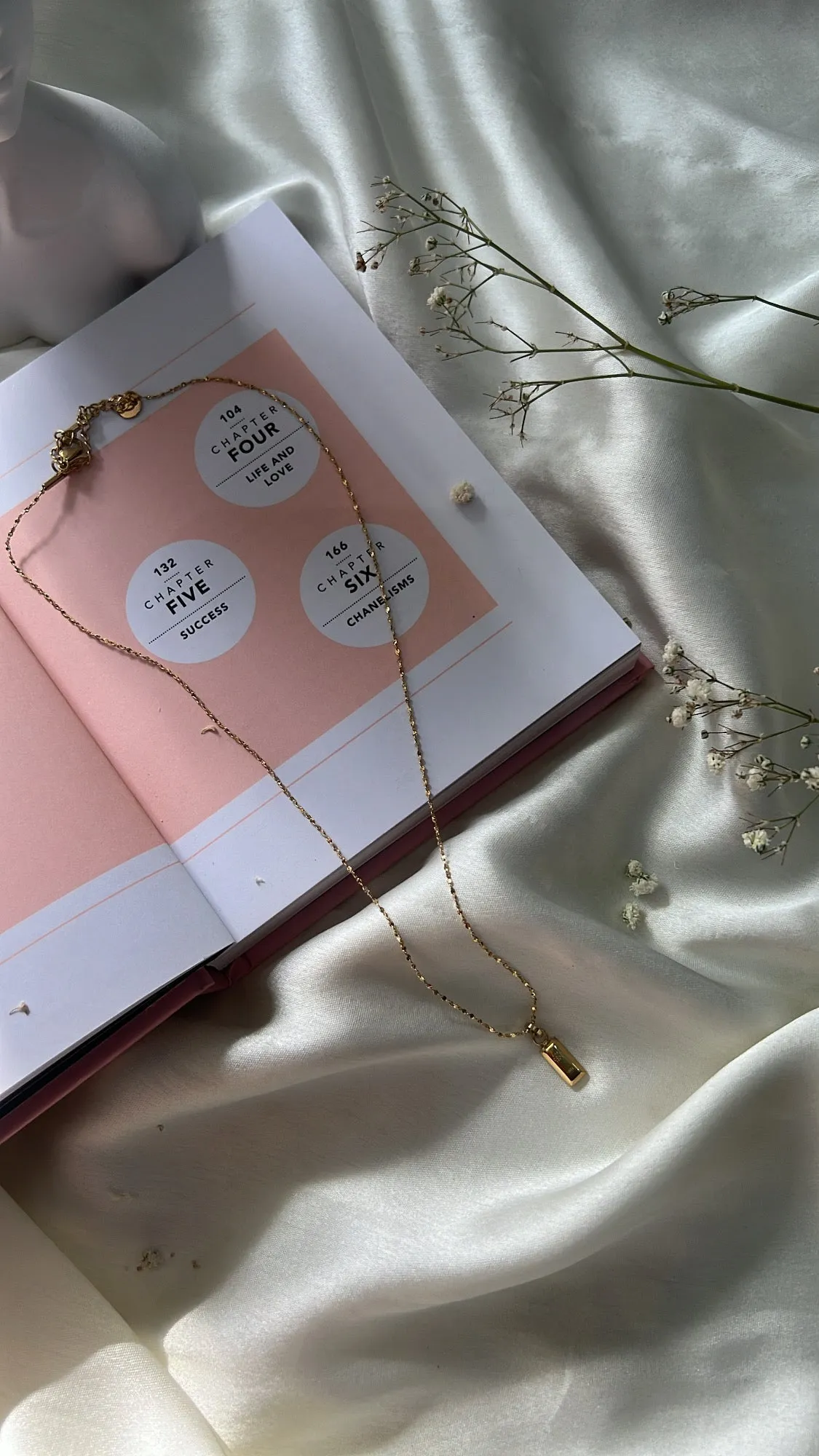 Gold bar neckpiece