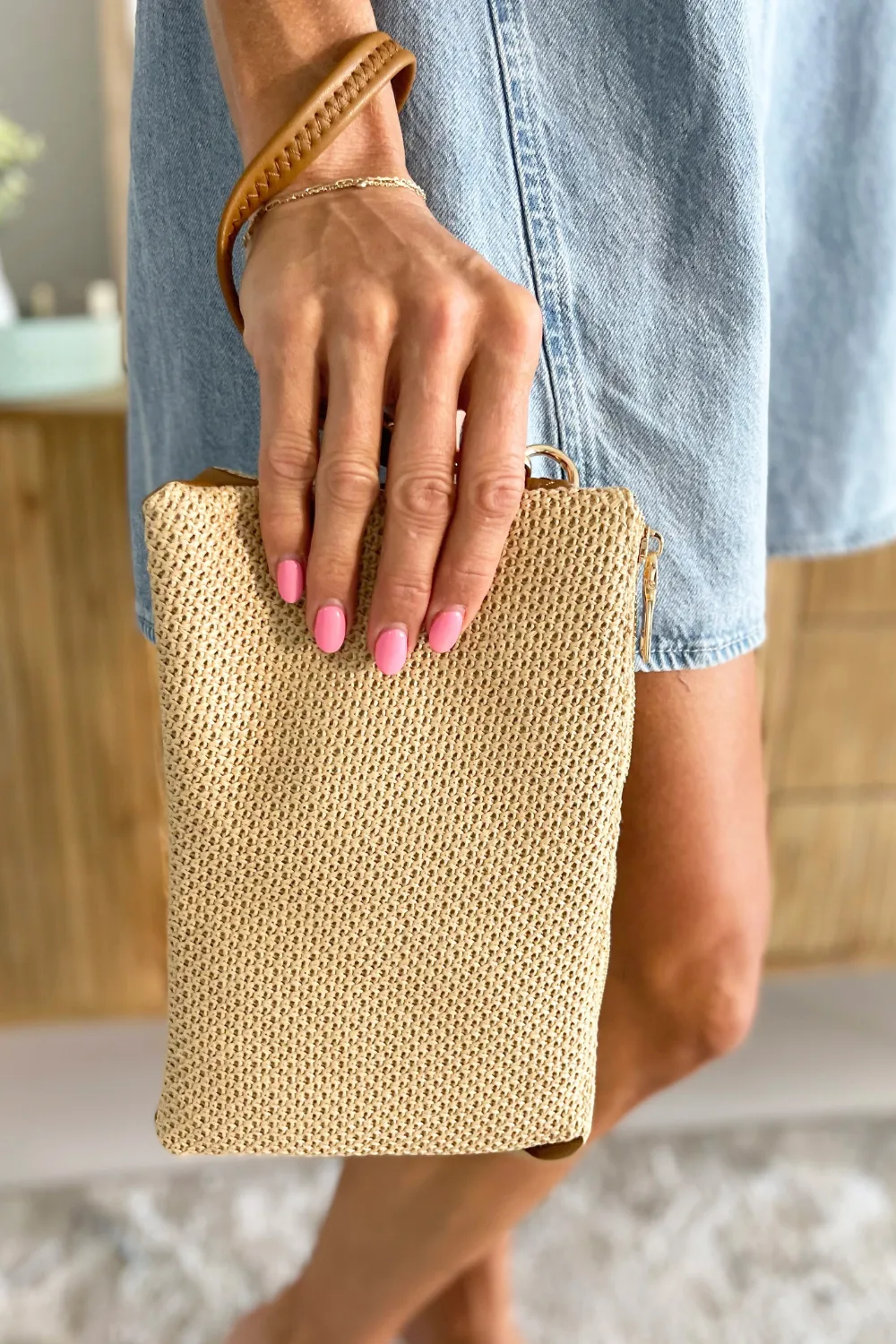 Izzy Straw Woven Crossbody w/ Vegan Leather Strap