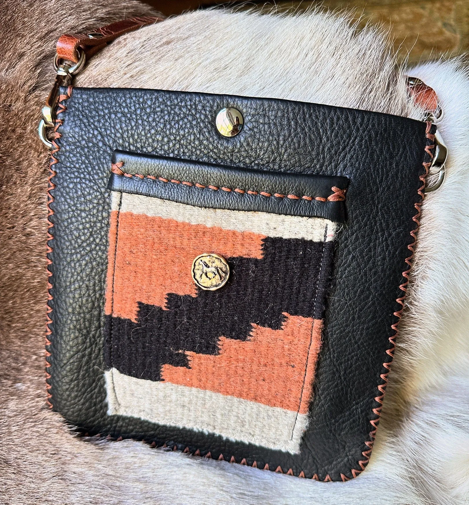 JULIA Crossbody