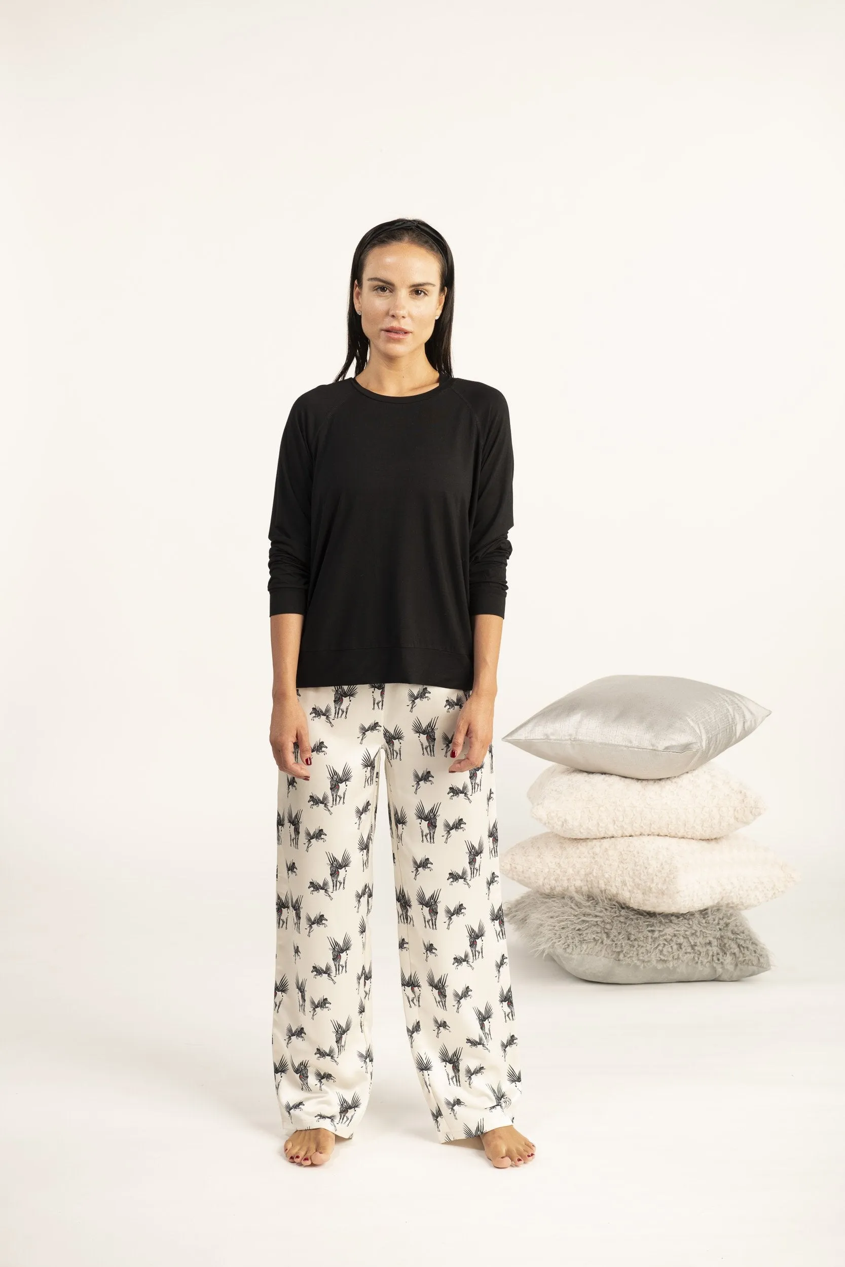 Miley long sleeve top in black