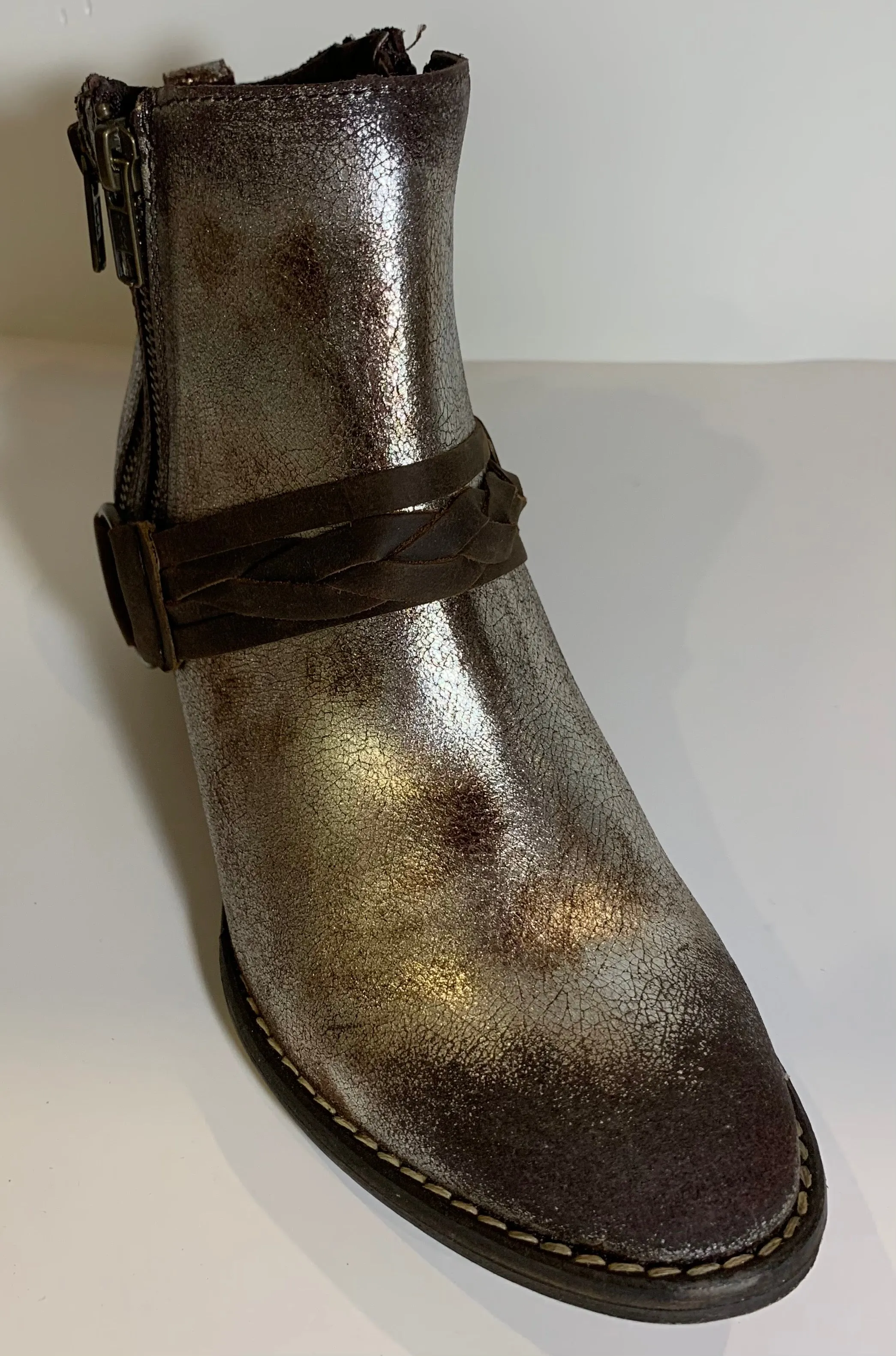 Silver Pewter Leather Boots | Very Volatile