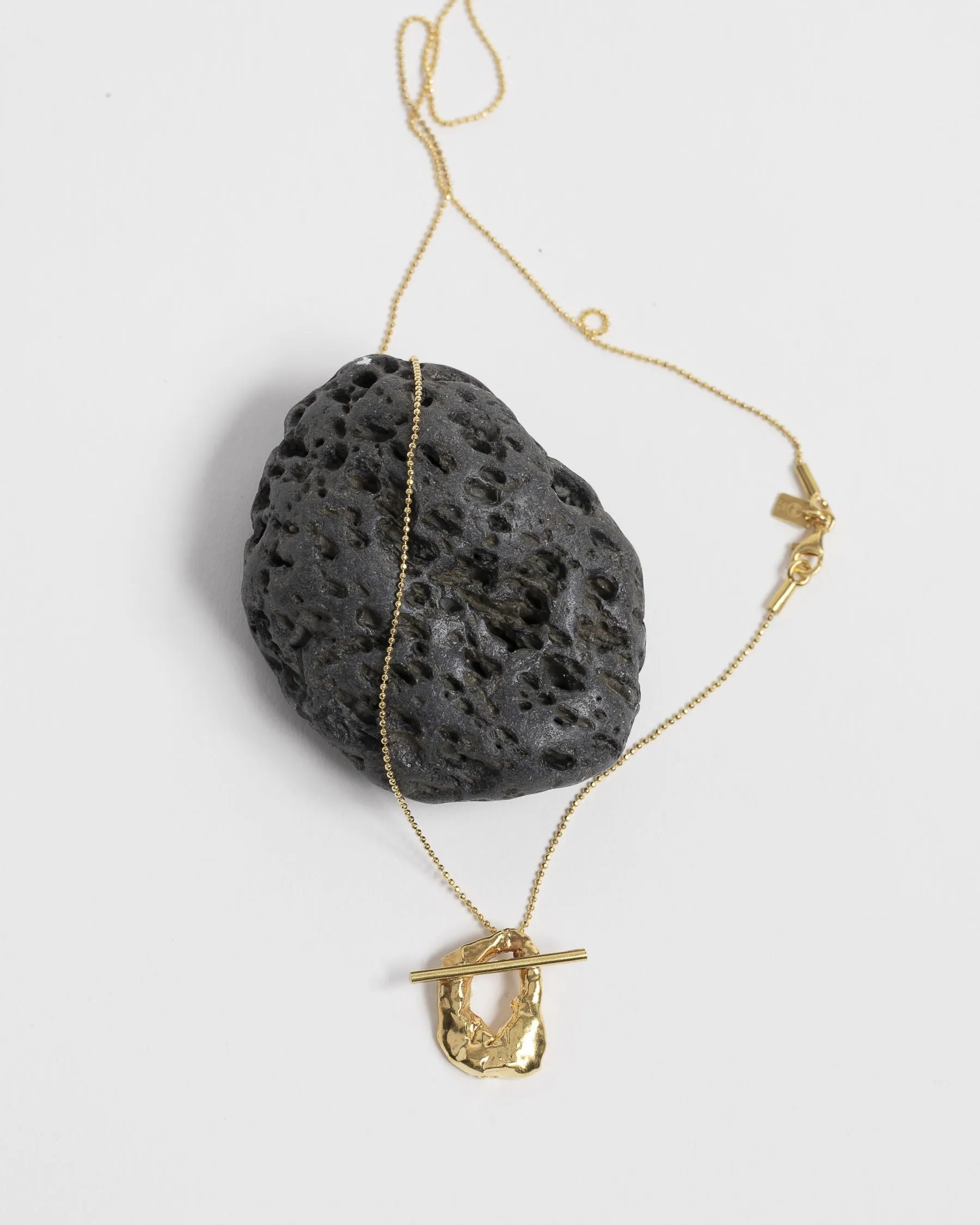 Thelia Gold Pendant